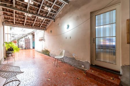 Casa à venda com 100m², 2 quartos e 4 vagas Casa à venda com 100m², 2 quartos e 4 vagasGaragem