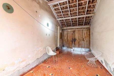 Casa à venda com 100m², 2 quartos e 4 vagas Casa à venda com 100m², 2 quartos e 4 vagasGaragem