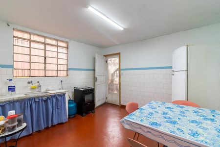Casa à venda com 100m², 2 quartos e 4 vagas Casa à venda com 100m², 2 quartos e 4 vagasCozinha