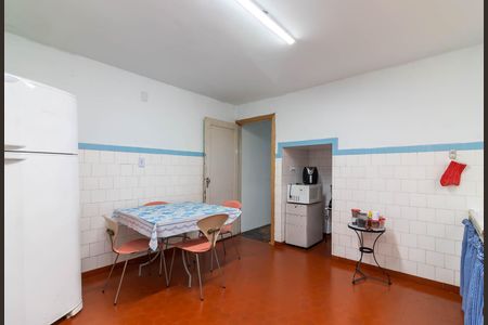 Casa à venda com 100m², 2 quartos e 4 vagas Casa à venda com 100m², 2 quartos e 4 vagasCozinha
