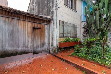 Casa à venda com 100m², 2 quartos e 4 vagas Casa à venda com 100m², 2 quartos e 4 vagasGaragem