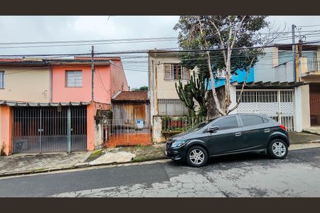 Casa à venda com 100m², 2 quartos e 4 vagas Casa à venda com 100m², 2 quartos e 4 vagasFachada