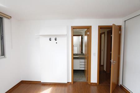 Apartamento à venda com 105m², 3 quartos e 2 vagasQuarto 3 - Suíte