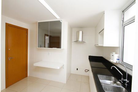 Apartamento à venda com 105m², 3 quartos e 2 vagasCozinha