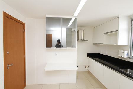 Apartamento à venda com 105m², 3 quartos e 2 vagasCozinha