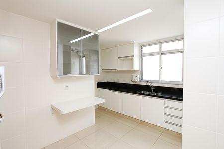 Apartamento à venda com 105m², 3 quartos e 2 vagasCozinha