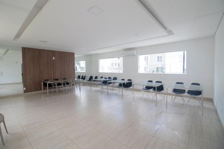 Apartamento para alugar com 49m², 2 quartos e 1 vaga Apartamento para alugar com 49m², 2 quartos e 1 vagaÁrea comum - Salão de festas