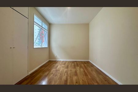 Apartamento à venda com 395m², 4 quartos e 2 vagas Apartamento à venda com 395m², 4 quartos e 2 vagasQuarto