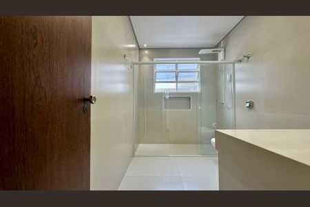 Apartamento à venda com 395m², 4 quartos e 2 vagas Apartamento à venda com 395m², 4 quartos e 2 vagasBanheiro