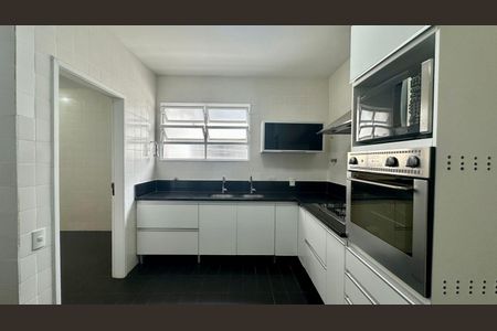 Apartamento à venda com 395m², 4 quartos e 2 vagas Apartamento à venda com 395m², 4 quartos e 2 vagasCozinha