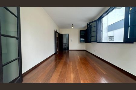 Apartamento à venda com 395m², 4 quartos e 2 vagas Apartamento à venda com 395m², 4 quartos e 2 vagasSala de jantar