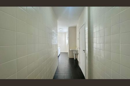Apartamento à venda com 395m², 4 quartos e 2 vagas Apartamento à venda com 395m², 4 quartos e 2 vagasÁrea de serviço