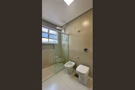 Apartamento à venda com 395m², 4 quartos e 2 vagas Apartamento à venda com 395m², 4 quartos e 2 vagasBanheiro