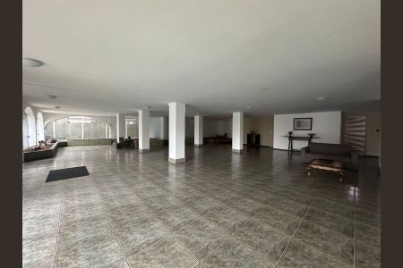 Apartamento à venda com 395m², 4 quartos e 2 vagas Apartamento à venda com 395m², 4 quartos e 2 vagasHall social