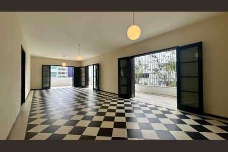 Apartamento à venda com 395m², 4 quartos e 2 vagas Apartamento à venda com 395m², 4 quartos e 2 vagasSalão