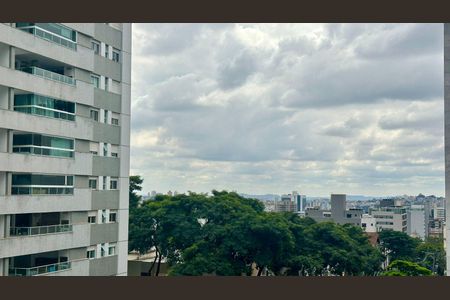 Apartamento à venda com 395m², 4 quartos e 2 vagas Apartamento à venda com 395m², 4 quartos e 2 vagasVista