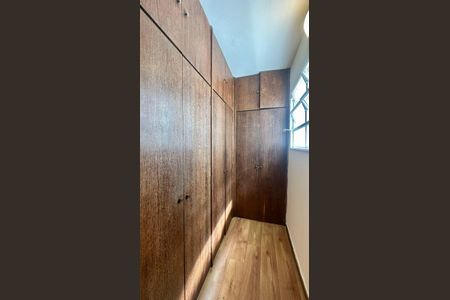 Apartamento à venda com 395m², 4 quartos e 2 vagas Apartamento à venda com 395m², 4 quartos e 2 vagasRouparia