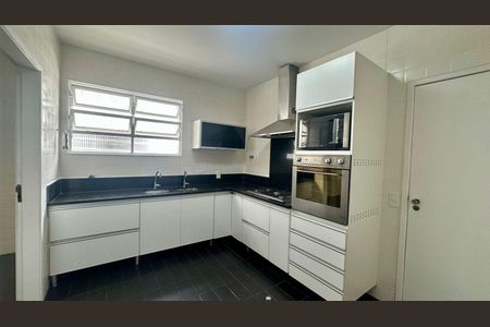 Apartamento à venda com 395m², 4 quartos e 2 vagas Apartamento à venda com 395m², 4 quartos e 2 vagasCozinha