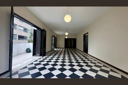 Apartamento à venda com 395m², 4 quartos e 2 vagas Apartamento à venda com 395m², 4 quartos e 2 vagasSalão