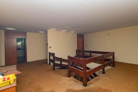 Casa para alugar com 2100m², 5 quartos e 11 vagasHall da Escada