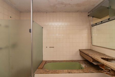 Casa para alugar com 2100m², 5 quartos e 11 vagasBanheiro Social