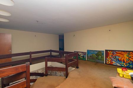 Casa para alugar com 2100m², 5 quartos e 11 vagasHall da Escada