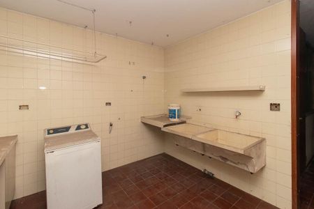Casa para alugar com 2100m², 5 quartos e 11 vagasÁrea de Serviço
