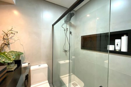 Apartamento à venda com 126m², 4 quartos e 1 vaga Apartamento à venda com 126m², 4 quartos e 1 vagaBanheiro da Suíte 1