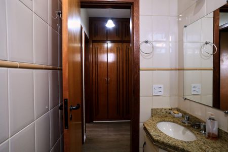 Apartamento à venda com 199m², 3 quartos e 2 vagas Apartamento à venda com 199m², 3 quartos e 2 vagasBanheiro