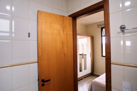 Apartamento à venda com 199m², 3 quartos e 2 vagas Apartamento à venda com 199m², 3 quartos e 2 vagasBanheiro da Suíte