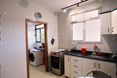 Apartamento à venda com 199m², 3 quartos e 2 vagas Apartamento à venda com 199m², 3 quartos e 2 vagasCozinha