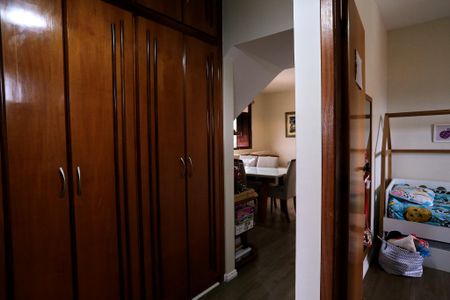 Apartamento à venda com 199m², 3 quartos e 2 vagas Apartamento à venda com 199m², 3 quartos e 2 vagasCorredor