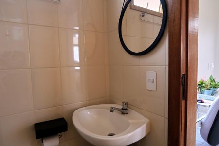 Apartamento à venda com 199m², 3 quartos e 2 vagas Apartamento à venda com 199m², 3 quartos e 2 vagasBanheiro 1