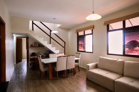 Apartamento à venda com 199m², 3 quartos e 2 vagas Apartamento à venda com 199m², 3 quartos e 2 vagasSala