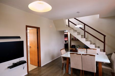 Apartamento à venda com 199m², 3 quartos e 2 vagas Apartamento à venda com 199m², 3 quartos e 2 vagasSala