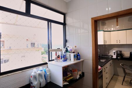 Apartamento à venda com 199m², 3 quartos e 2 vagas Apartamento à venda com 199m², 3 quartos e 2 vagasÁrea de Serviço
