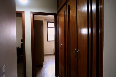 Apartamento à venda com 199m², 3 quartos e 2 vagas Apartamento à venda com 199m², 3 quartos e 2 vagasCorredor