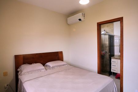 Apartamento à venda com 199m², 3 quartos e 2 vagas Apartamento à venda com 199m², 3 quartos e 2 vagasSuíte