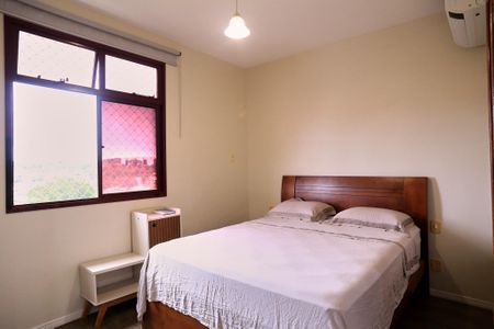 Apartamento à venda com 199m², 3 quartos e 2 vagas Apartamento à venda com 199m², 3 quartos e 2 vagasSuíte