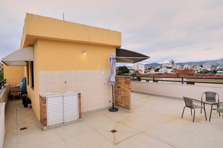 Apartamento à venda com 199m², 3 quartos e 2 vagas Apartamento à venda com 199m², 3 quartos e 2 vagasCobertura
