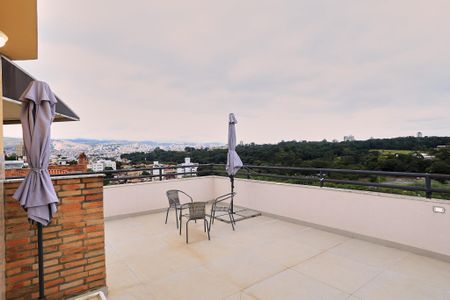 Apartamento à venda com 199m², 3 quartos e 2 vagas Apartamento à venda com 199m², 3 quartos e 2 vagasCobertura