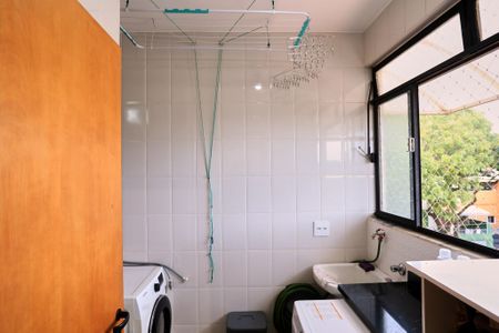 Apartamento à venda com 199m², 3 quartos e 2 vagas Apartamento à venda com 199m², 3 quartos e 2 vagasÁrea de Serviço