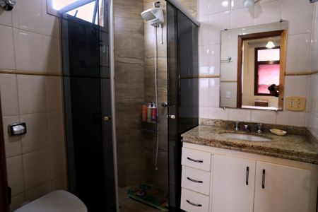 Apartamento à venda com 199m², 3 quartos e 2 vagas Apartamento à venda com 199m², 3 quartos e 2 vagasBanheiro da Suíte