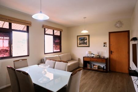 Apartamento à venda com 199m², 3 quartos e 2 vagas Apartamento à venda com 199m², 3 quartos e 2 vagasSala