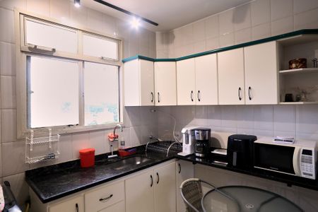 Apartamento à venda com 199m², 3 quartos e 2 vagas Apartamento à venda com 199m², 3 quartos e 2 vagasCozinha
