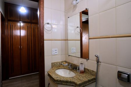 Apartamento à venda com 199m², 3 quartos e 2 vagas Apartamento à venda com 199m², 3 quartos e 2 vagasBanheiro