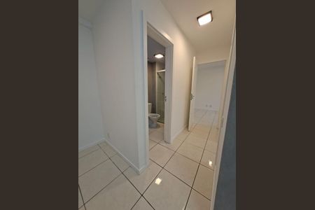 Corredor de apartamento para alugar com 2 quartos, 51m² em Bela Vista, Palhoça