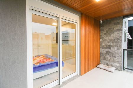 Casa à venda com 166m², 3 quartos e 2 vagas Casa à venda com 166m², 3 quartos e 2 vagasVaranda da Suíte 1