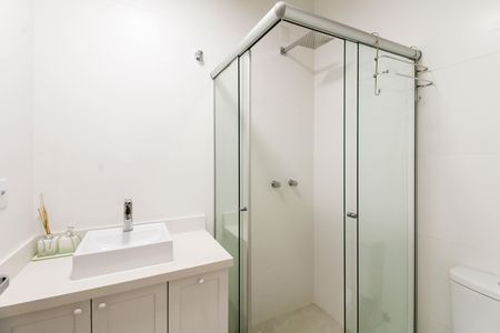 Casa à venda com 166m², 3 quartos e 2 vagas Casa à venda com 166m², 3 quartos e 2 vagasBanheiro da Suíte 3
