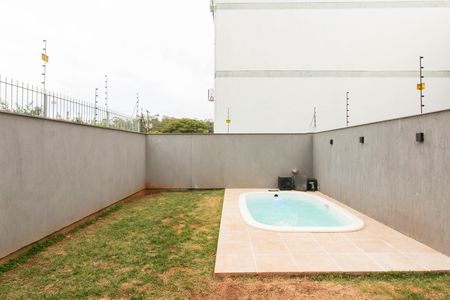 Casa à venda com 166m², 3 quartos e 2 vagas Casa à venda com 166m², 3 quartos e 2 vagasÁrea externa